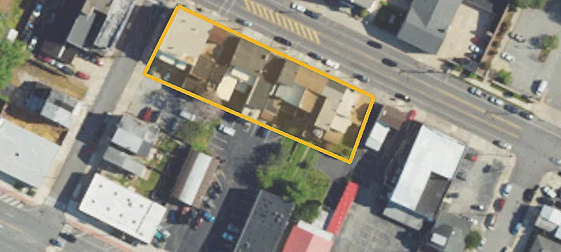 418 Main St