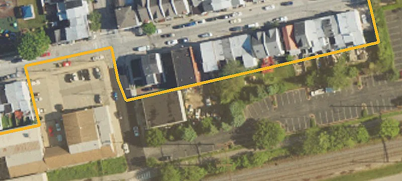 309 Elm St