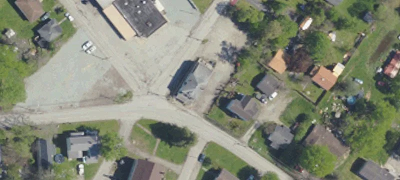 301 Perry Ave