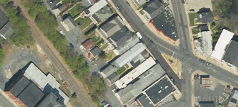 1224 Main St