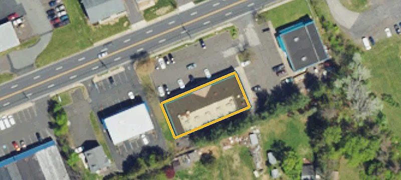 305 Lincoln Hwy