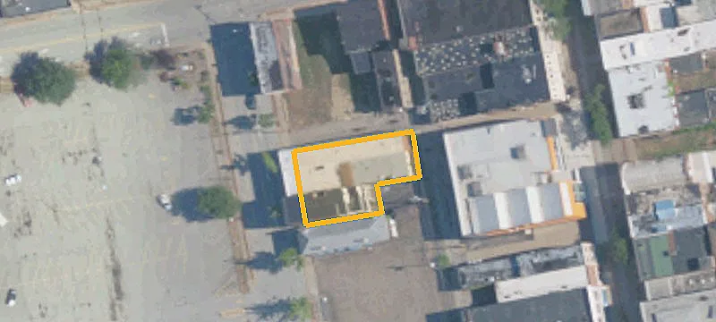 868 4th Ave