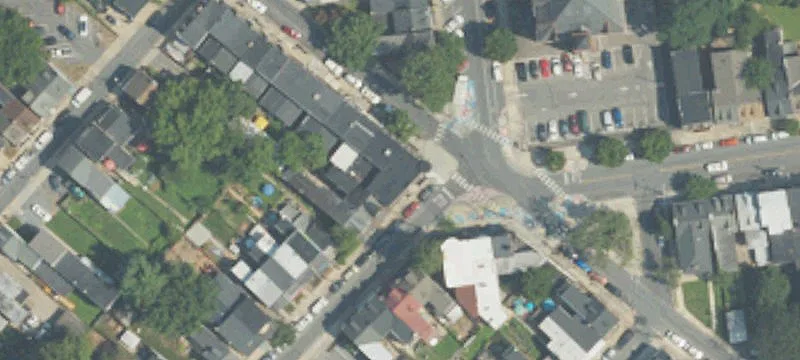 128 Strawberry St