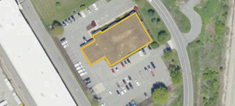 100 Old Pond Rd