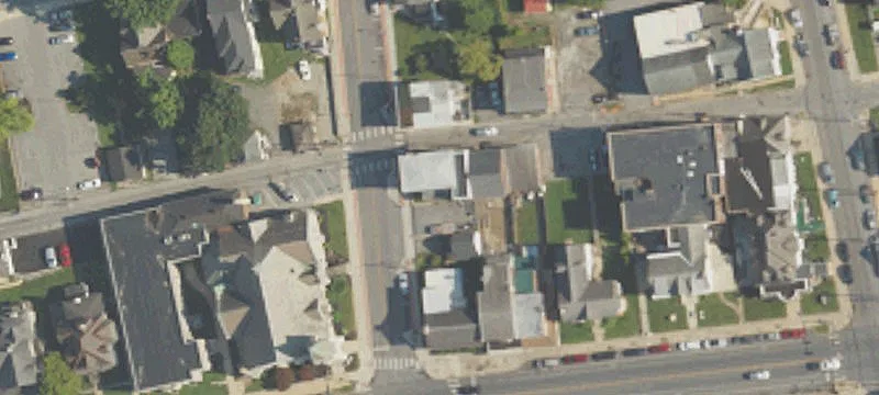 15 4th Ave