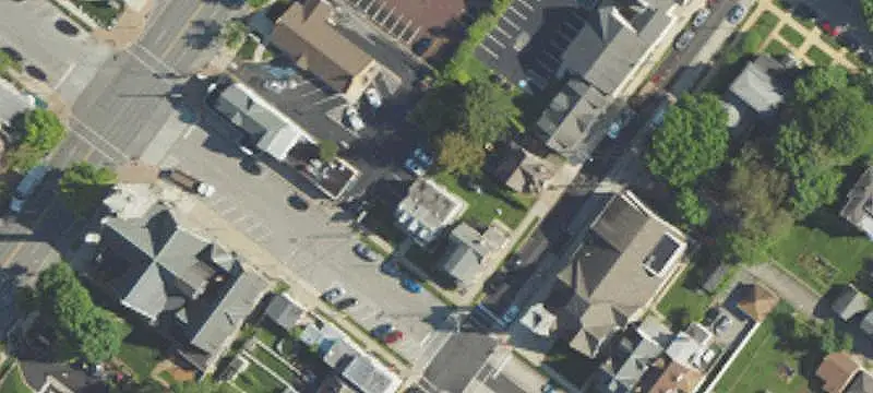 16 4th Ave