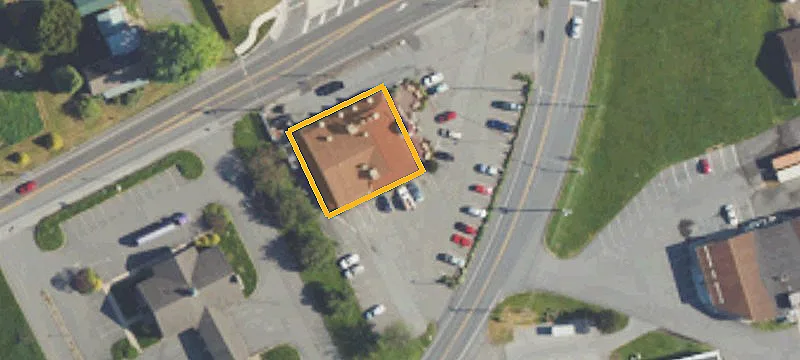 2838 Main St