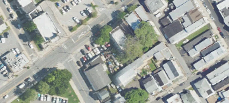 10th St