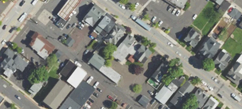 24 Main St