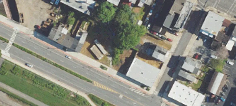 395 Lafayette St