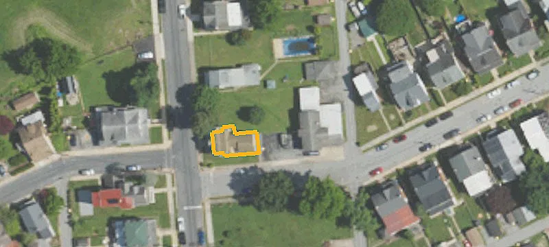 301 Stuart Ave