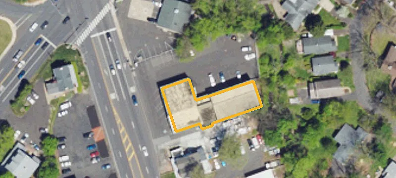 490 Easton Rd