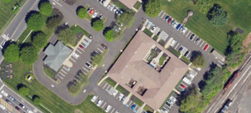 607 Louis Dr