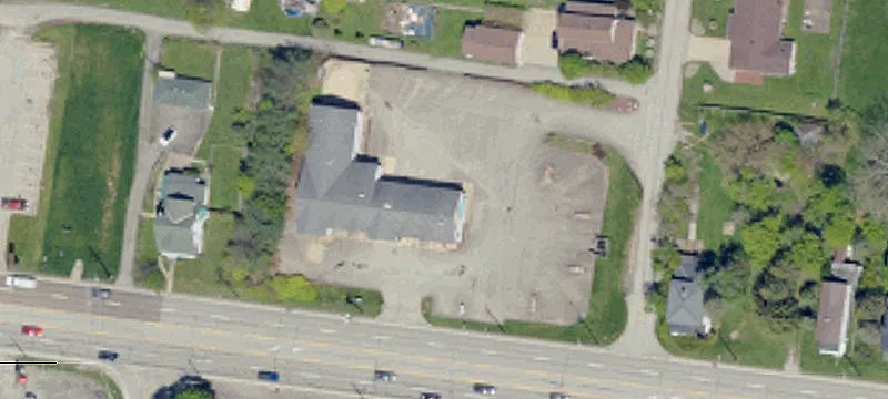 40 Lincoln E Hwy