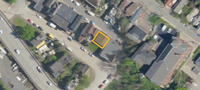 9 Maple Ave
