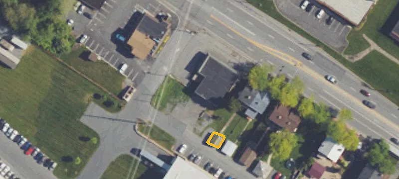 106 Ctr Ave