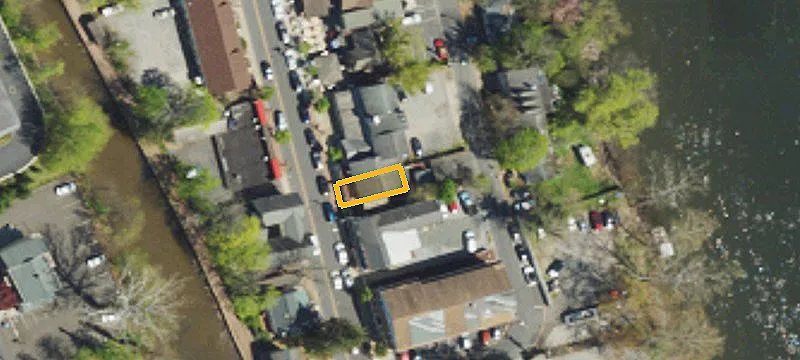 128 Main St