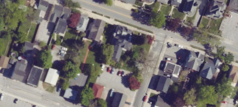 253 York St