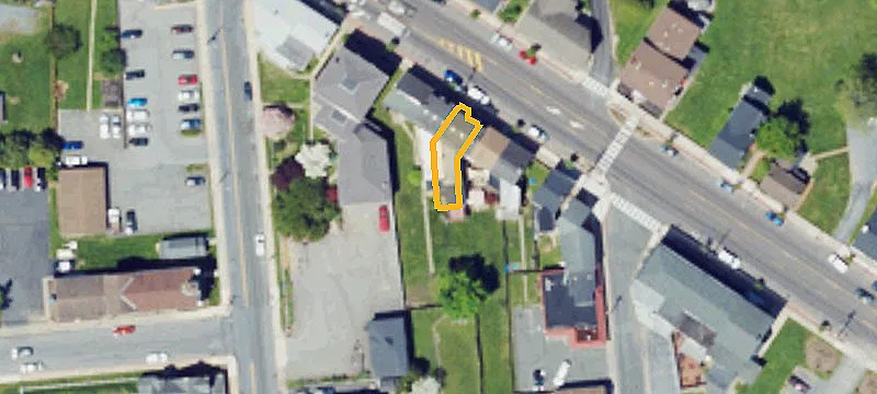 16 Main St