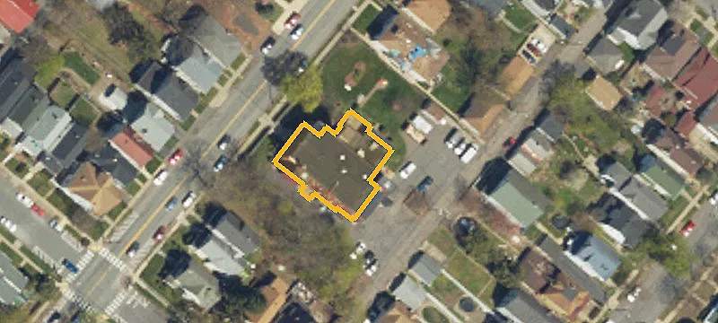 712 Harrison Ave