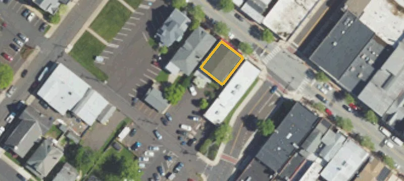 410 Main St