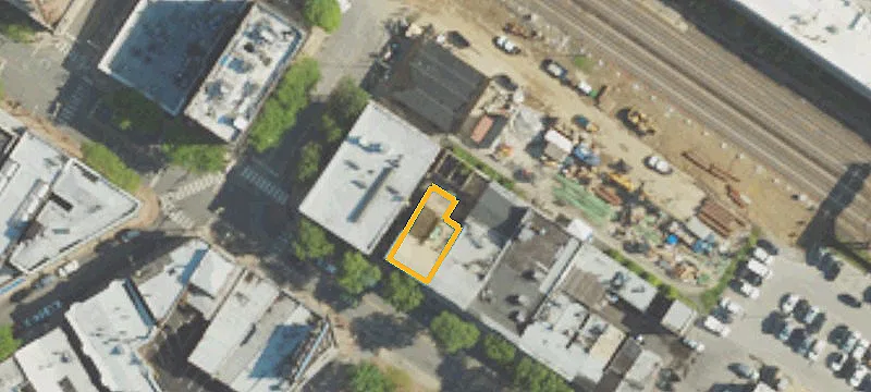 15 Lancaster Ave