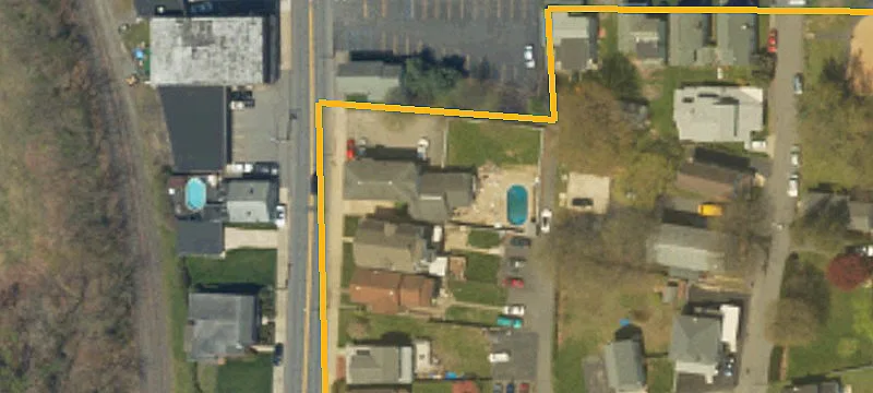 421 Main St