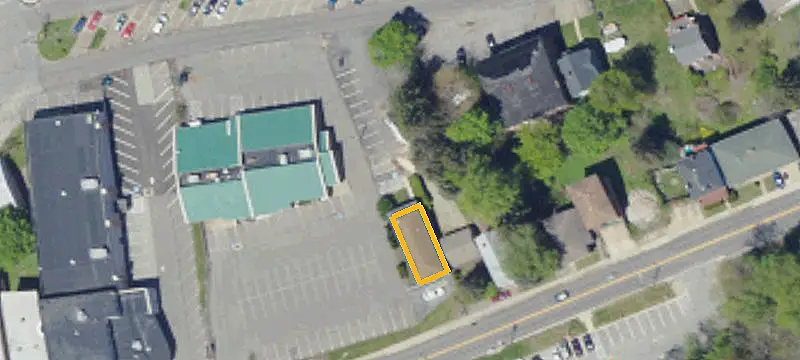 623 Ctr Ave