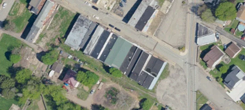 1013 Main St