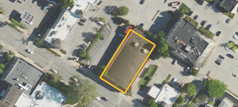 755 Lancaster Ave