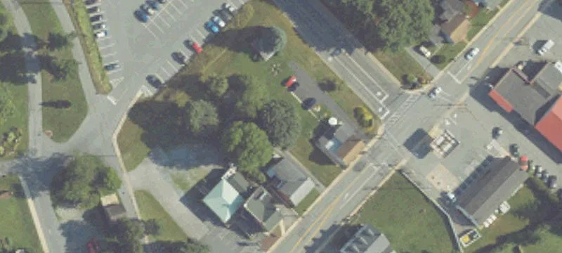 15 Mnr Ave