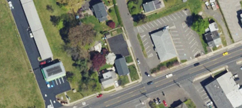 1022 Colonial Ave