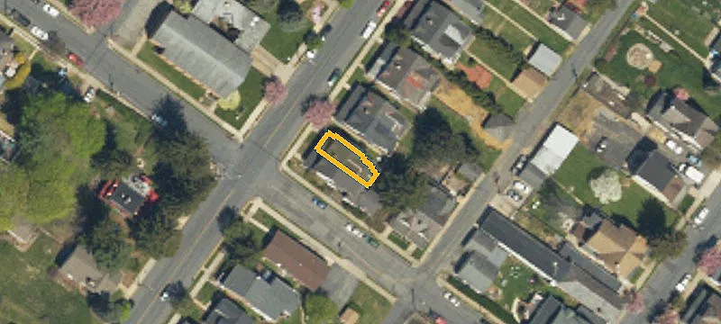 1064 Delaware Ave
