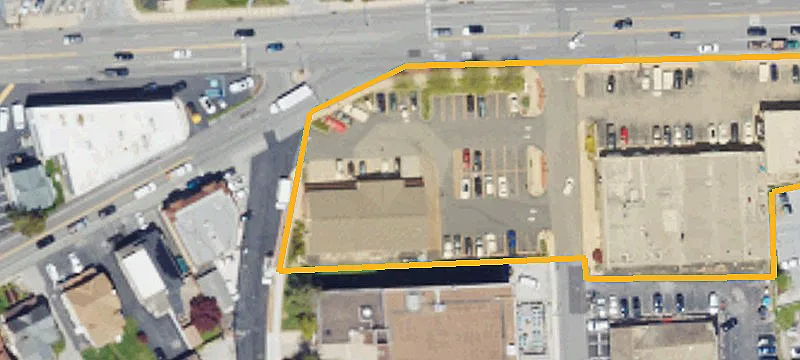 52 Lancaster Ave