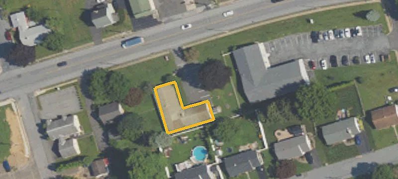 3504th E Main St