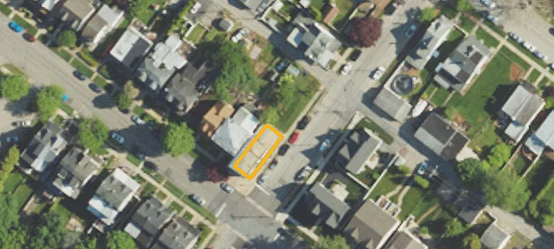 148 8th Ave