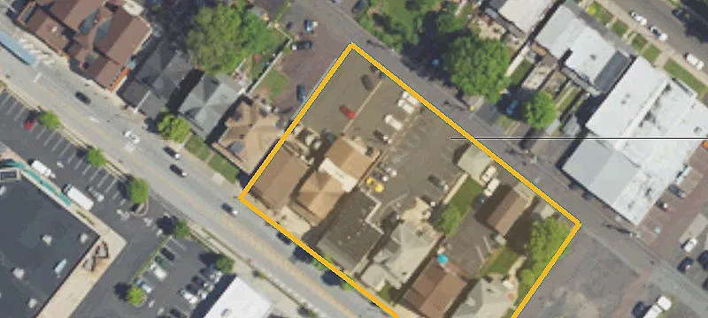 837 Main St