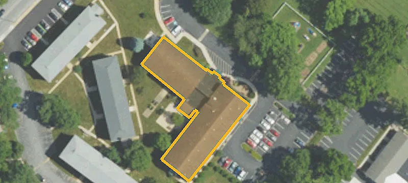 350 Pennsylvania Ave, Unit 204