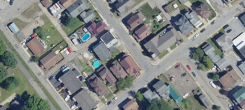 413-417 Un Ave
