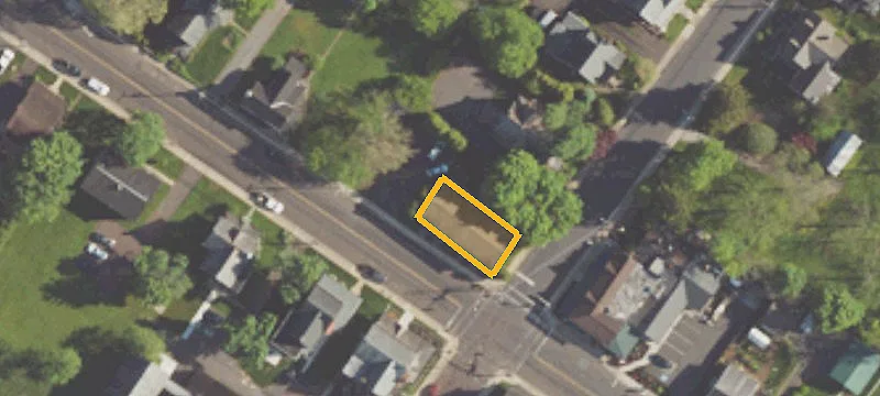 451 Walnut St