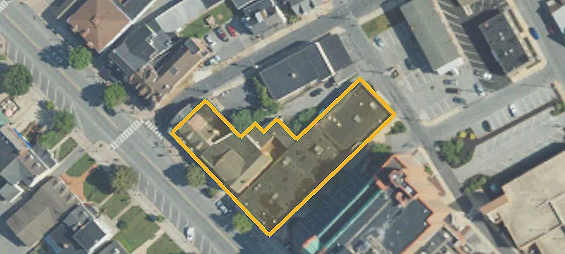 106 Main St