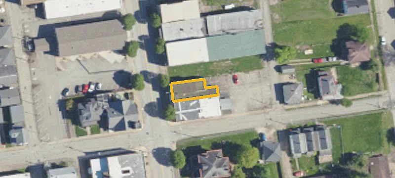121 Main St