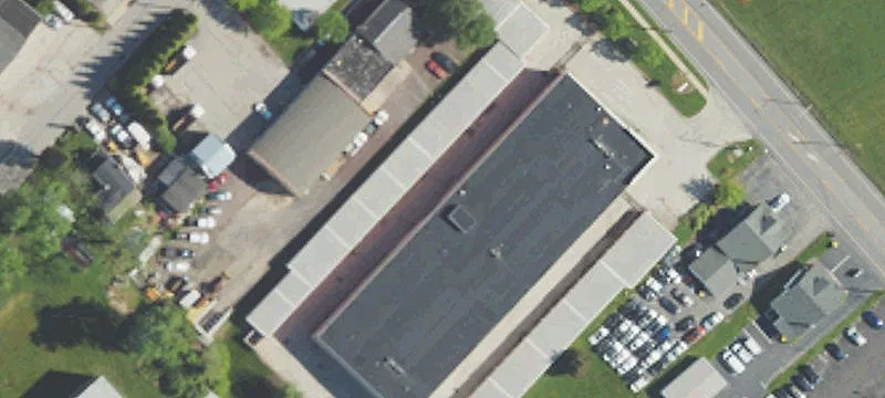 2112 Main St