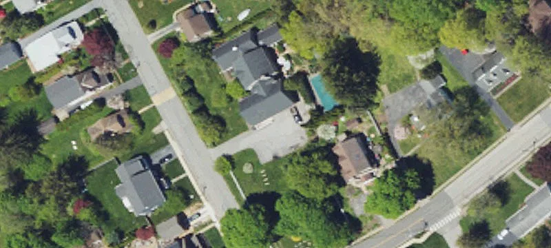 51 Crst Ave