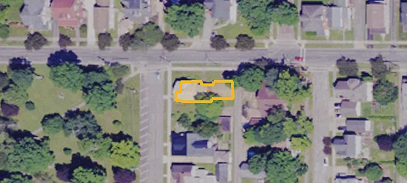 224 Maple Ave
