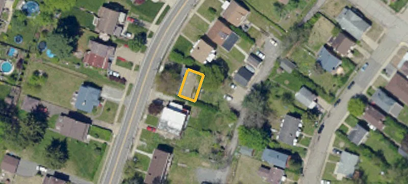 3744-3748 Windgap Ave