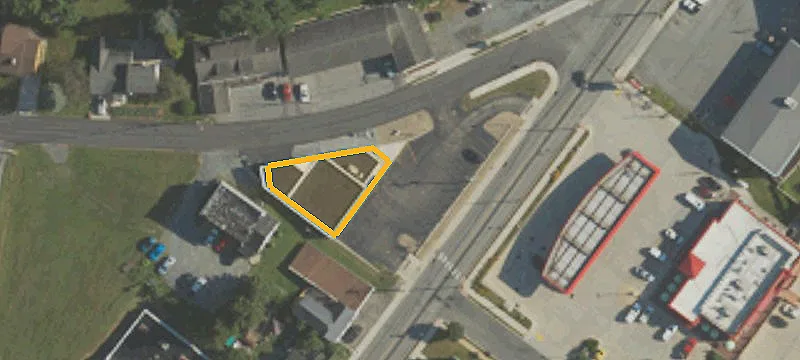 835 High St