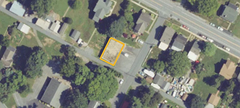 102 Oak Ln