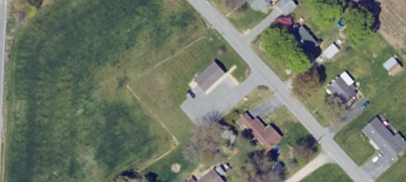 40 Maple Ave