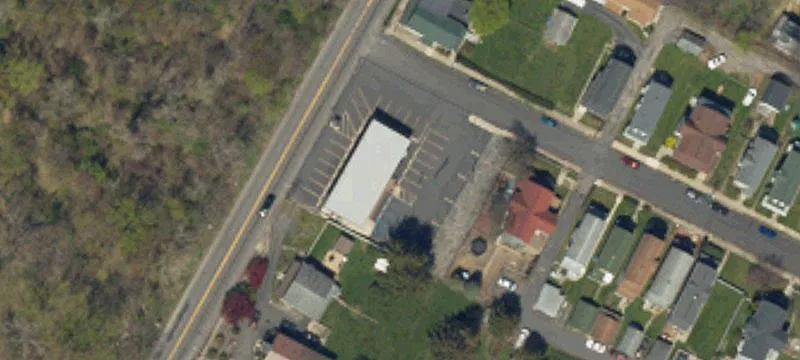 55 Riv St